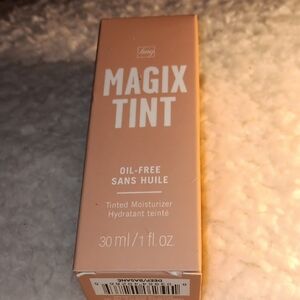 Magix Tint Oil-Free Moisturizer